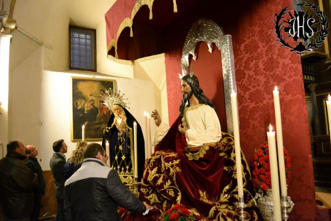 Cofradía Borriquilla Granada: DEVOTO BESAPIES EN HONOR A CRISTO REY 2013