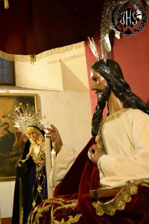 Cofradía Borriquilla Granada: DEVOTO BESAPIES EN HONOR A CRISTO REY 2013