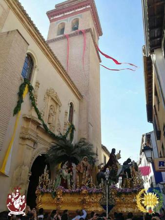 Cofradía Borriquilla Granada: JESÚS DE LA ENTRADA EN JERUSALÉN SALIÓ DESDE SU SEDE PARA BENDECIR A GRANADA EN EL AÑO DE SU CENTENARIO