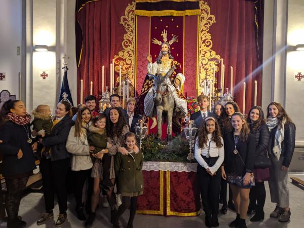 Cofradía Borriquilla Granada: CRISTO REY, REY DEL UNIVERSO 2019