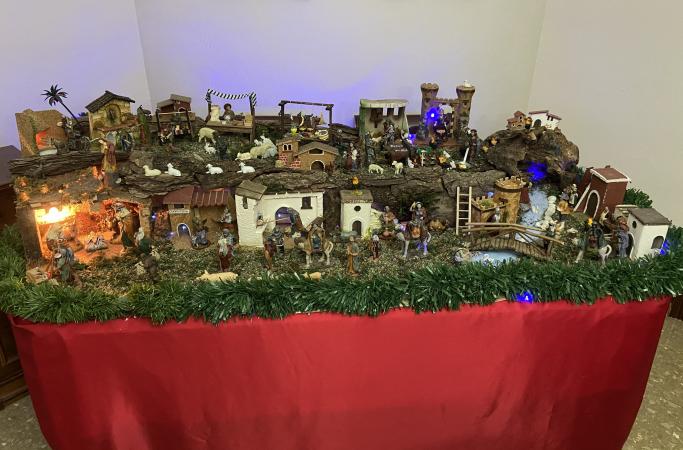 Cofradía Borriquilla Granada: BELENES PRESENTADOS AL CONCURSO FAMILIAR "BELÉN EN CASA"