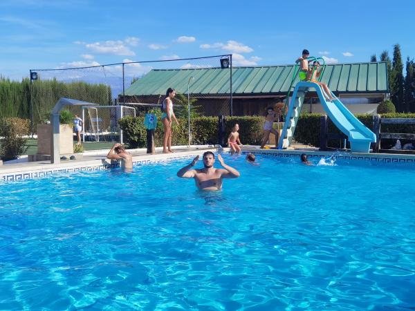 Cofradía Borriquilla Granada: III REENCUENTRO POST VACACIONAL