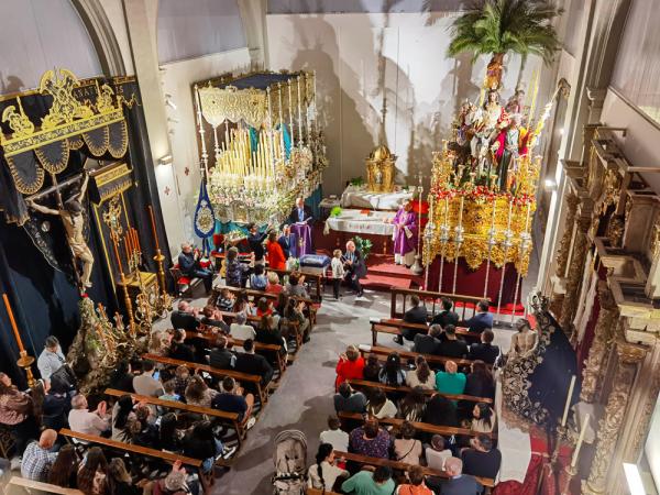 Cofradía Borriquilla Granada: IMPOSICIÓN DE MEDALLAS NUEVOS HERMAN@S 2024