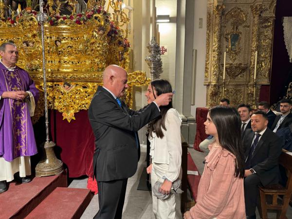 Cofradía Borriquilla Granada: IMPOSICIÓN DE MEDALLAS NUEVOS HERMAN@S 2024