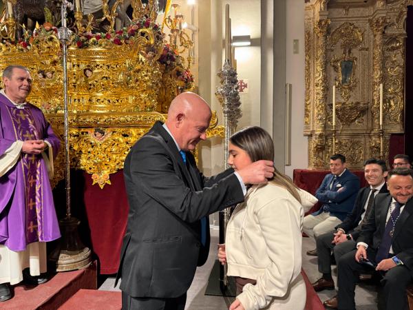 Cofradía Borriquilla Granada: IMPOSICIÓN DE MEDALLAS NUEVOS HERMAN@S 2024
