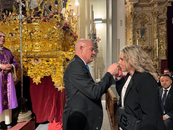 Cofradía Borriquilla Granada: IMPOSICIÓN DE MEDALLAS NUEVOS HERMAN@S 2024