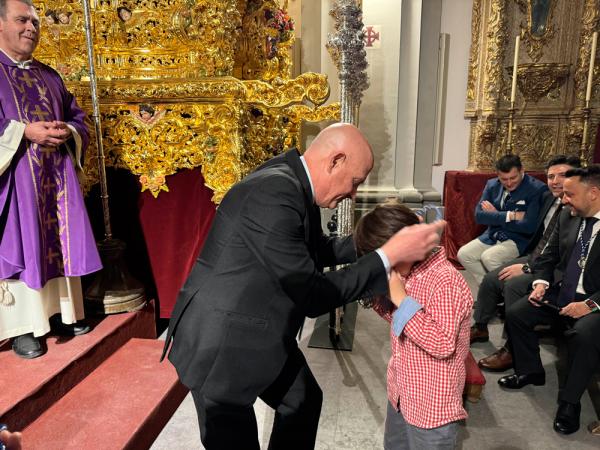 Cofradía Borriquilla Granada: IMPOSICIÓN DE MEDALLAS NUEVOS HERMAN@S 2024