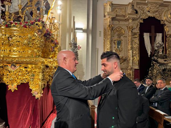 Cofradía Borriquilla Granada: IMPOSICIÓN DE MEDALLAS NUEVOS HERMAN@S 2024