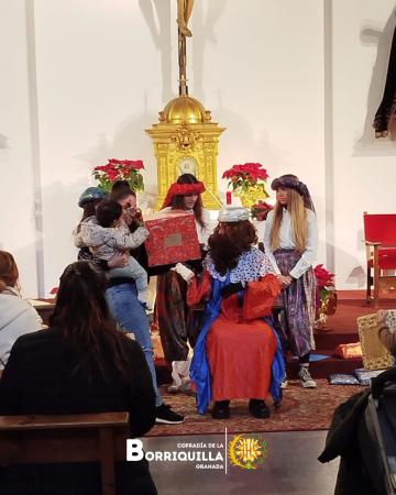 Cofradía Borriquilla Granada: EL REY GASPAR Y SUS PAJES HAN VISITADO SAN ANDRÉS