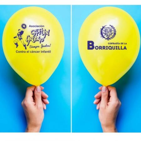 Cofradía Borriquilla Granada: SONRISAS, ILUSIÓN, ESPERANZA Y MUCHA ALEGRIA REPARTIMOS EN LA CARROZA DE LA BORRIQUILLA