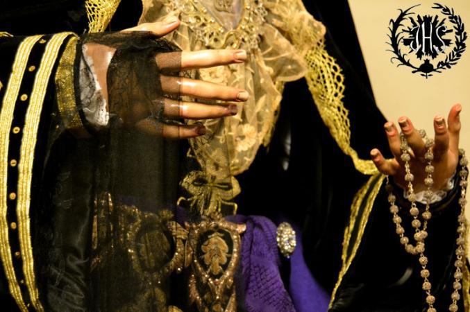 Cofradía Borriquilla Granada: NUESTRA SEÑORA DE LA PAZ VESTIDA DE LUTO 2013