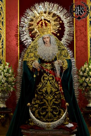 Cofradía Borriquilla Granada: REINA DE LA PAZ EN BESAMANOS. AÑO 2015