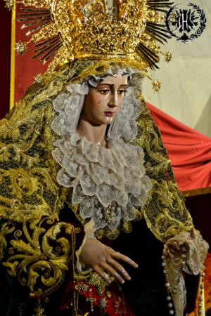 Cofradía Borriquilla Granada: REINA DE LA PAZ EN BESAMANOS. AÑO 2015