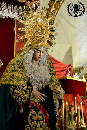 Cofradía Borriquilla Granada: REINA DE LA PAZ EN BESAMANOS. AÑO 2015