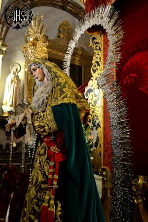 Cofradía Borriquilla Granada: REINA DE LA PAZ EN BESAMANOS. AÑO 2015