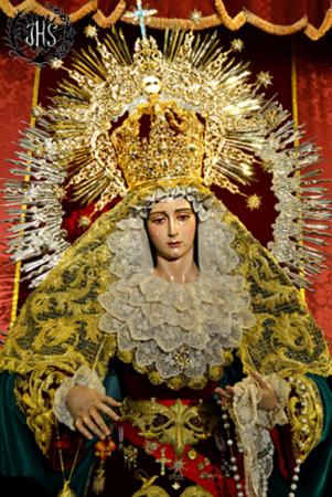 Cofradía Borriquilla Granada: REINA DE LA PAZ EN BESAMANOS. AÑO 2015