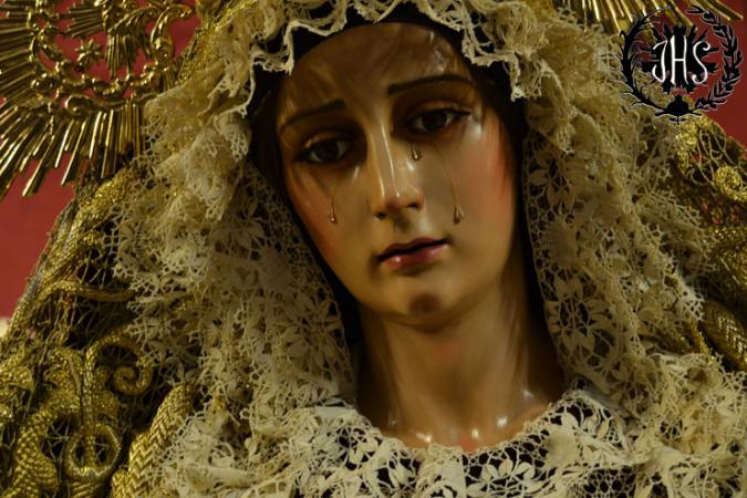 Cofradía Borriquilla Granada: DEVOTO BESAMANOS EN HONOR A NUESTRA SEÑORA DE LA PAZ EN SU FESTIVIDAD 2014