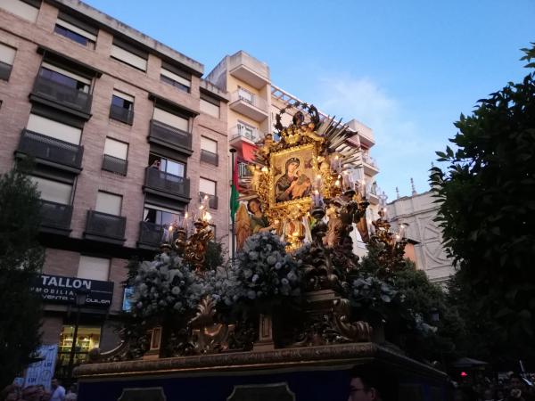 Cofradía Borriquilla Granada: PROCESIÓN DE LA VIRGEN DEL PERPETUO SOCORRO