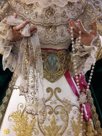 Cofradía Borriquilla Granada: "GLORIAS DE MARÍA: NTRA. SRA. DE LA PAZ" 
