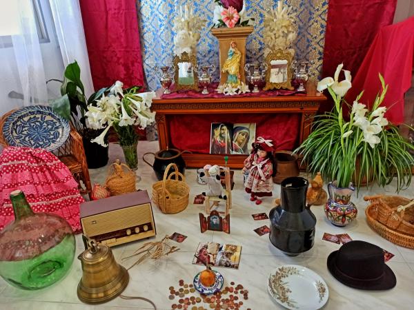 Cofradía Borriquilla Granada: #CRUZENCASA