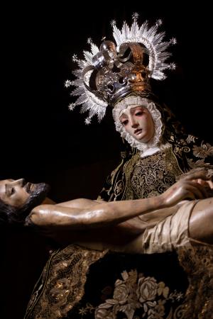 Cofradía Borriquilla Granada: TRASLADO DE NUESTRA SEÑORA DE LAS ANGUSTIAS A LA S.I. CATEDRAL CON MOTIVO DE “KERYGMA”