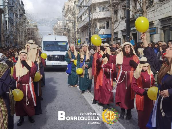Cofradía Borriquilla Granada: LA CARROZA DE LA ILUSIÓN VOLVIÓ A LLENAR GRANADA DE ESPERANZA