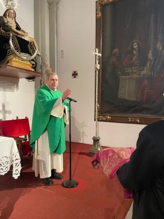 Cofradía Borriquilla Granada: PRESENTACIÓN Y BENDICIÓN DE PEANA, MEDIA LUNA Y ROPAJES PARA LA NIÑA HEBREA
