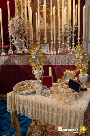 Cofradía Borriquilla Granada: ALTAR DE CULTOS NTRA. SRA. DE LA PAZ