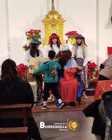 Cofradía Borriquilla Granada: EL REY GASPAR Y SUS PAJES HAN VISITADO SAN ANDRÉS