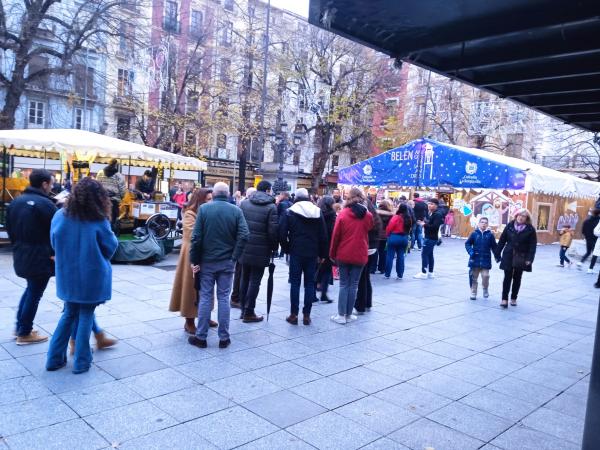 Cofradía Borriquilla Granada: BELÉN PLAZA BIB-RAMBLA 2024 - FOTOS