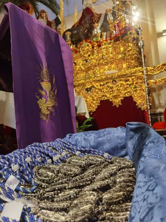 Cofradía Borriquilla Granada: IMPOSICIÓN DE MEDALLAS A NUEVOS HERMAN@S 28 MARZO 2026
