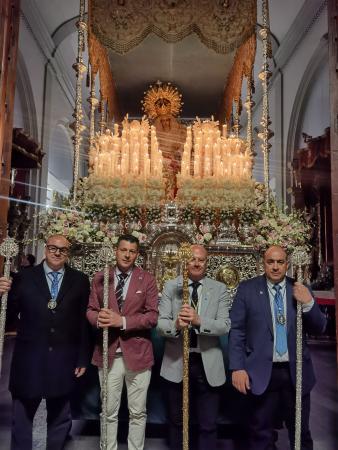 Cofradía Borriquilla Granada: RECIBIMOS A NUESTROS HERMANOS DE LA ESTRELLA EL JUEVES SANTO EN LAS PUERTAS DE SAN ANDRÉS 2026