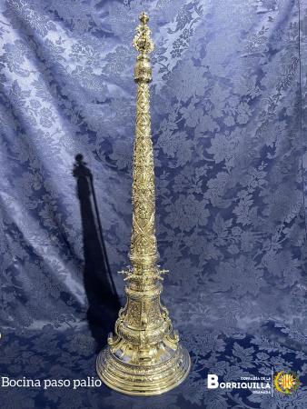 Cofradía Borriquilla Granada: PRESENTADAS Y BENDECIDAS LAS NUEVAS BOCINAS Y PAÑOS