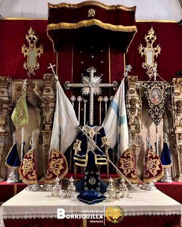 Cofradía Borriquilla Granada: ALTAR DE INSIGNIAS