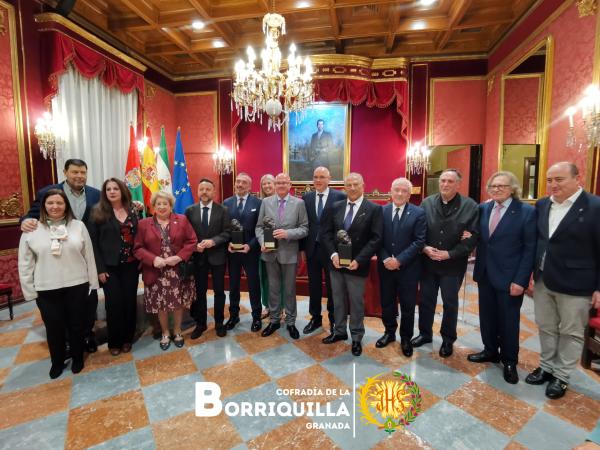 Cofradía Borriquilla Granada: RECOGIMOS EL PREMIO "DOMINGO SÁNCHEZ MESA"