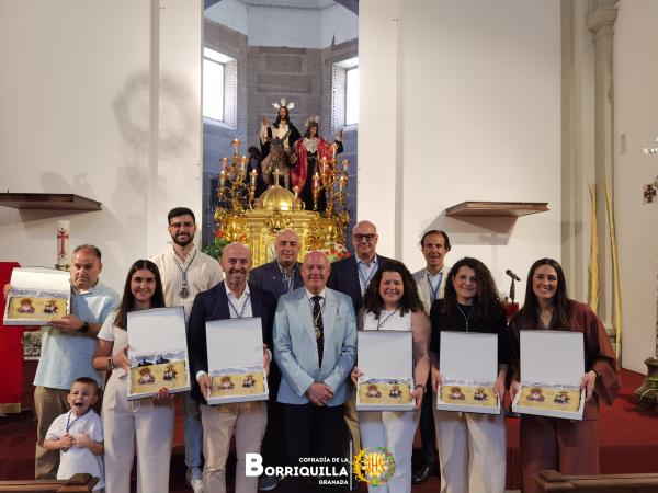 Cofradía Borriquilla Granada: La Cofradía celebra su Misa de Acción de Gracias y reconoce a los hermanos que cumplen 25 años de pertenencia