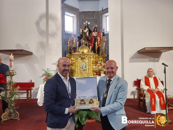 Cofradía Borriquilla Granada: La Cofradía celebra su Misa de Acción de Gracias y reconoce a los hermanos que cumplen 25 años de pertenencia