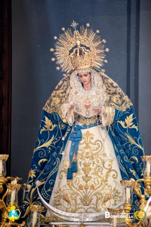 Cofradía Borriquilla Granada: VESTIMENTA DE NTRA. SRA. DE LA PAZ PARA EL VIA LUCIS DE LA JUVENTUD