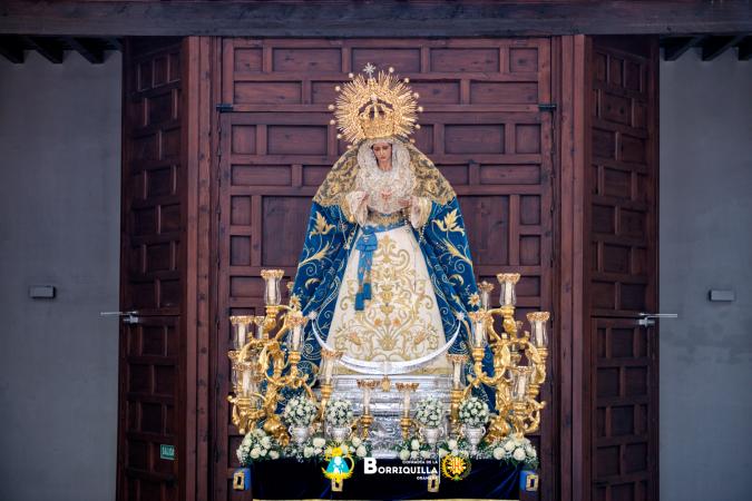 Cofradía Borriquilla Granada: NTRA. SRA. DE LA PAZ EN LAS ANDAS PARA EL VIA LUCIS DE LA JUVENTUD - MAYO 2024-