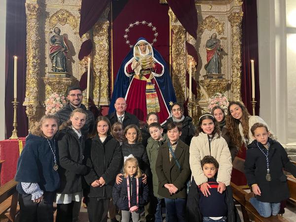 Cofradía Borriquilla Granada: La Cofradía celebra la Festividad de la Candelaria con una multitudinaria jornada protagonizada por los más pequeños