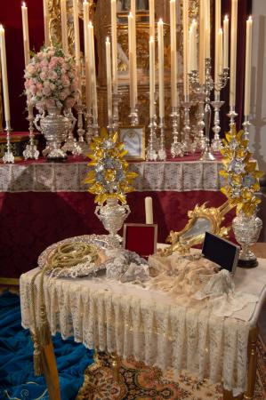 Cofradía Borriquilla Granada: FOTOS ALTAR POR LA FESTIVIDAD DE NUESTRA SEÑORA DE LA PAZ - ENERO 2026